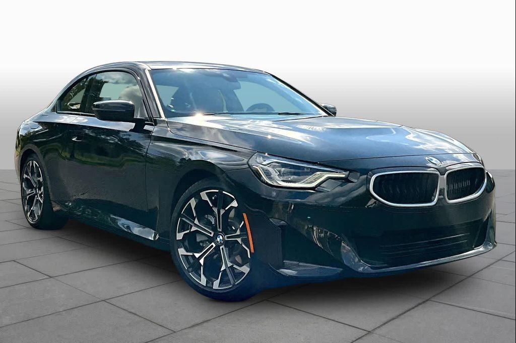 2025 BMW 230i