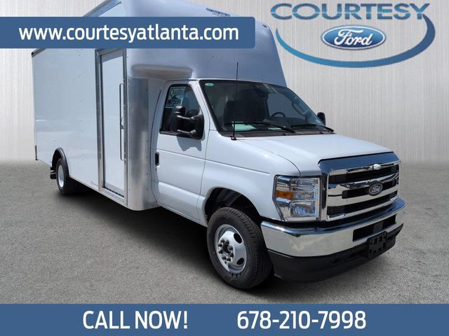2027 FORD E-450