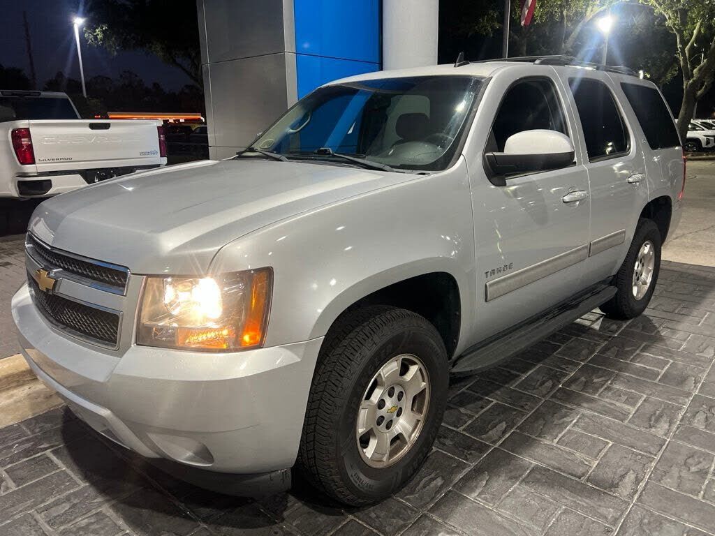 2013 CHEVROLET Tahoe