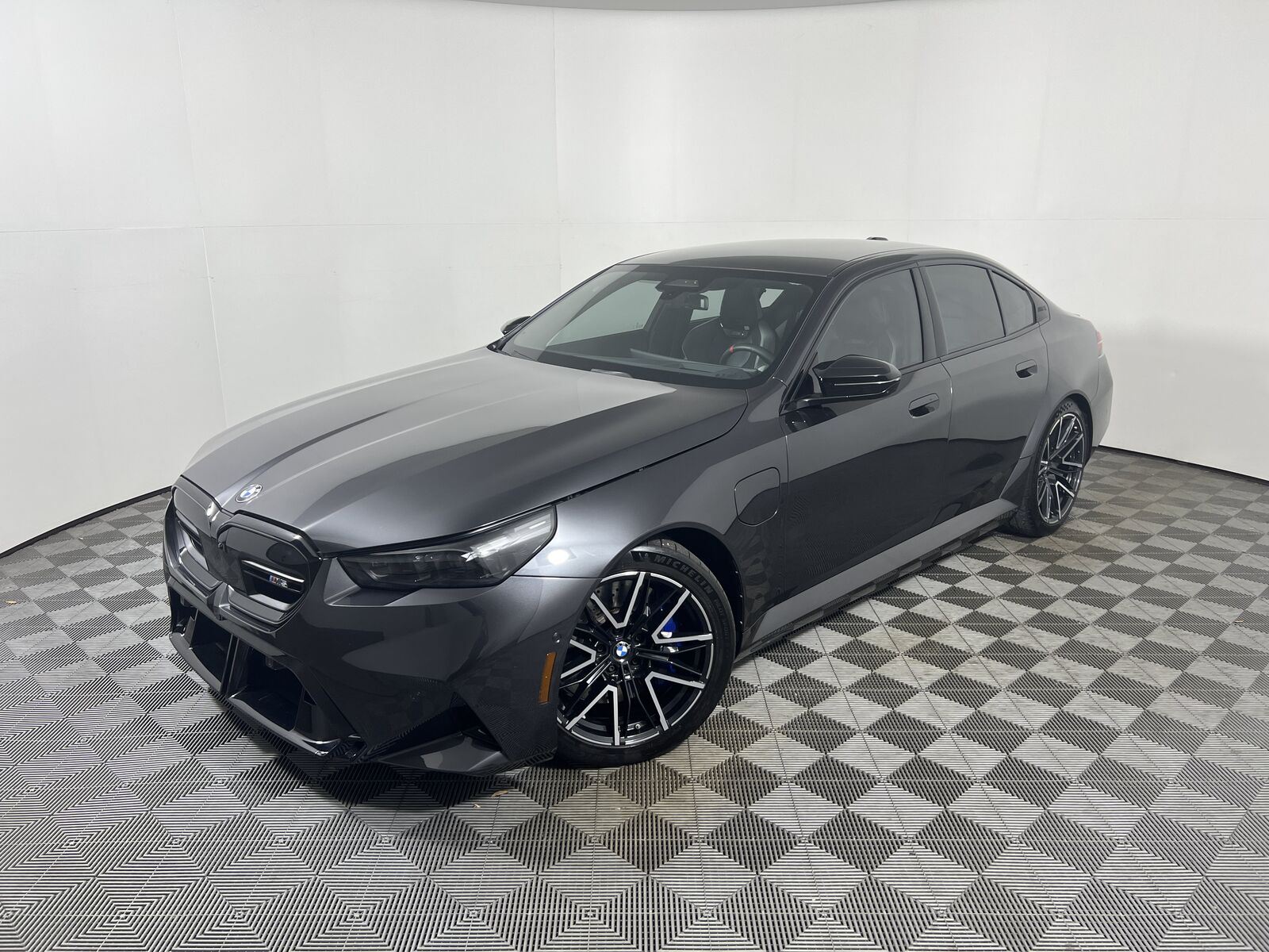 2025 BMW M5