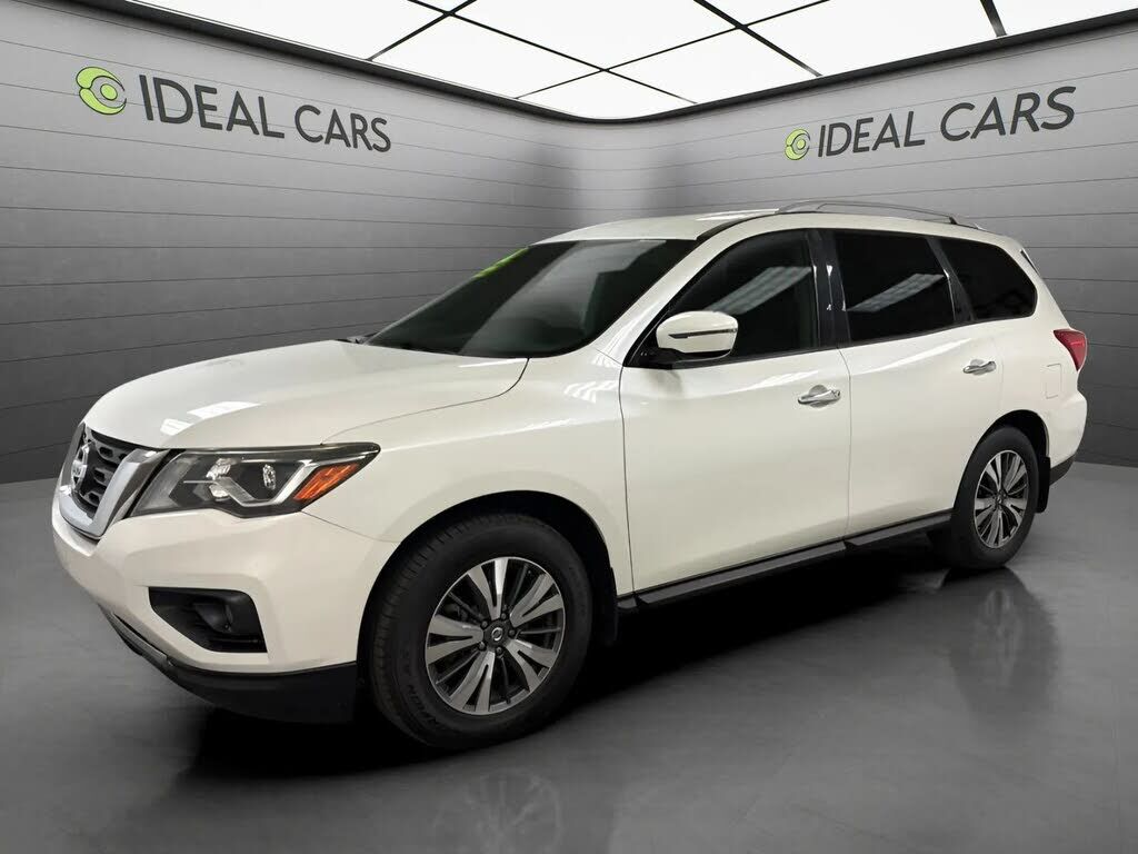 2017 NISSAN Pathfinder