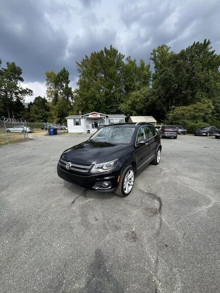 2012 VOLKSWAGEN Tiguan