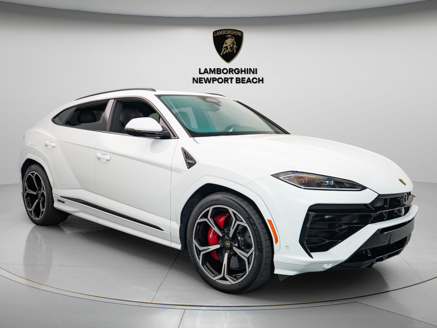 2026 LAMBORGHINI URUS