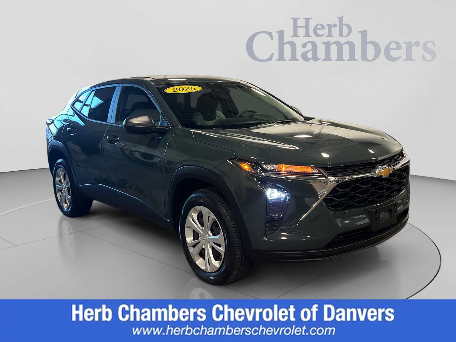 2025 CHEVROLET Trax