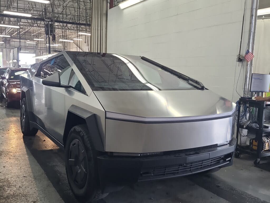 2026 TESLA Cybertruck