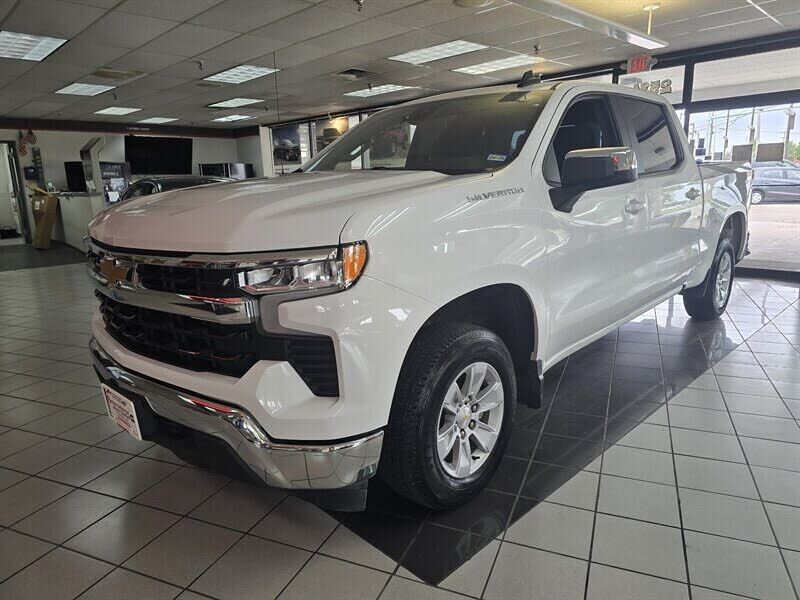 2025 CHEVROLET Silverado