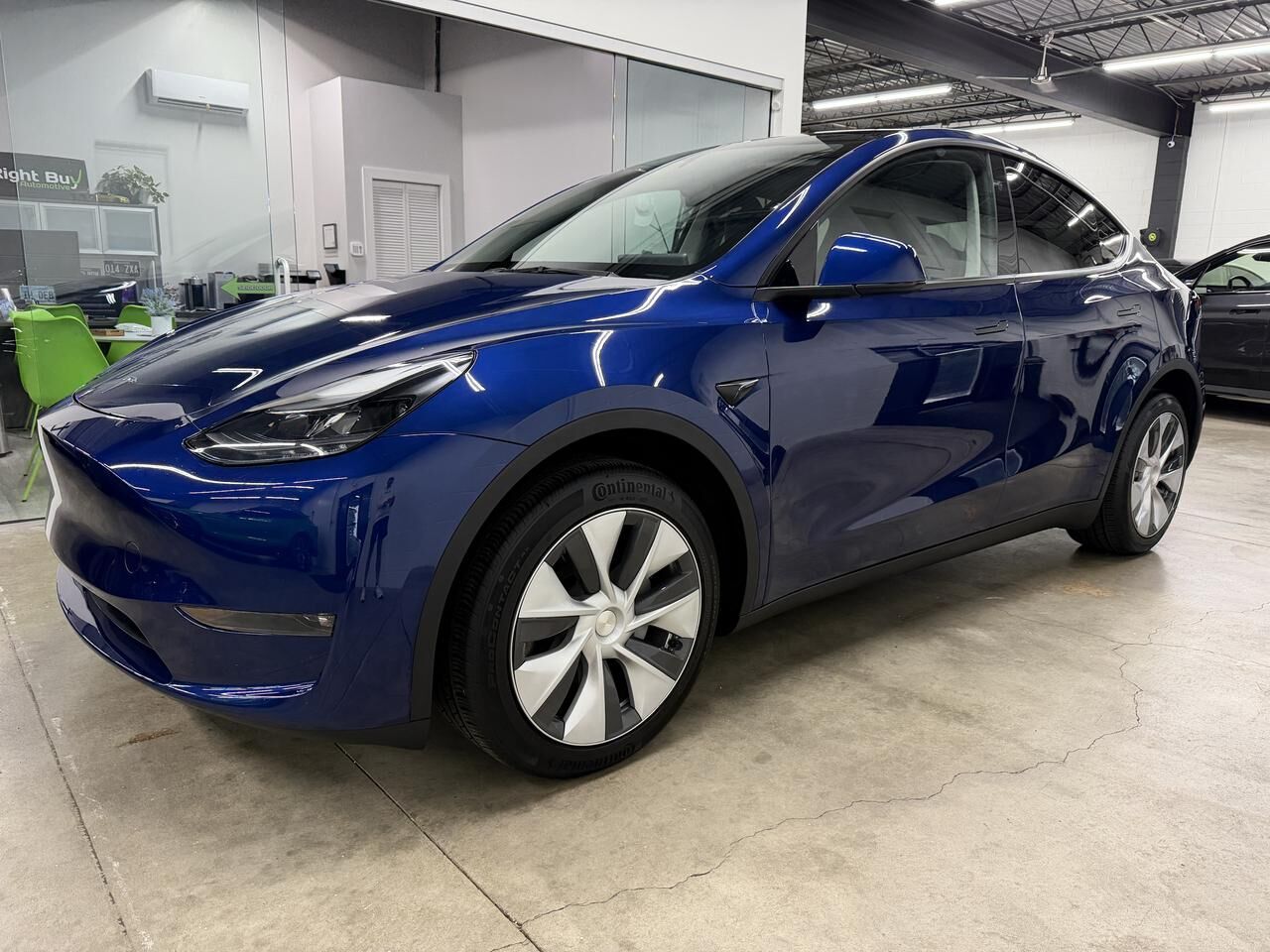 2024 TESLA Model Y