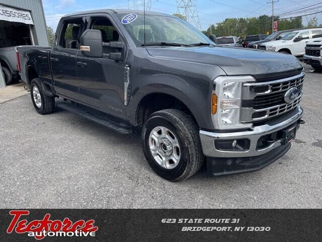 2025 FORD F-250