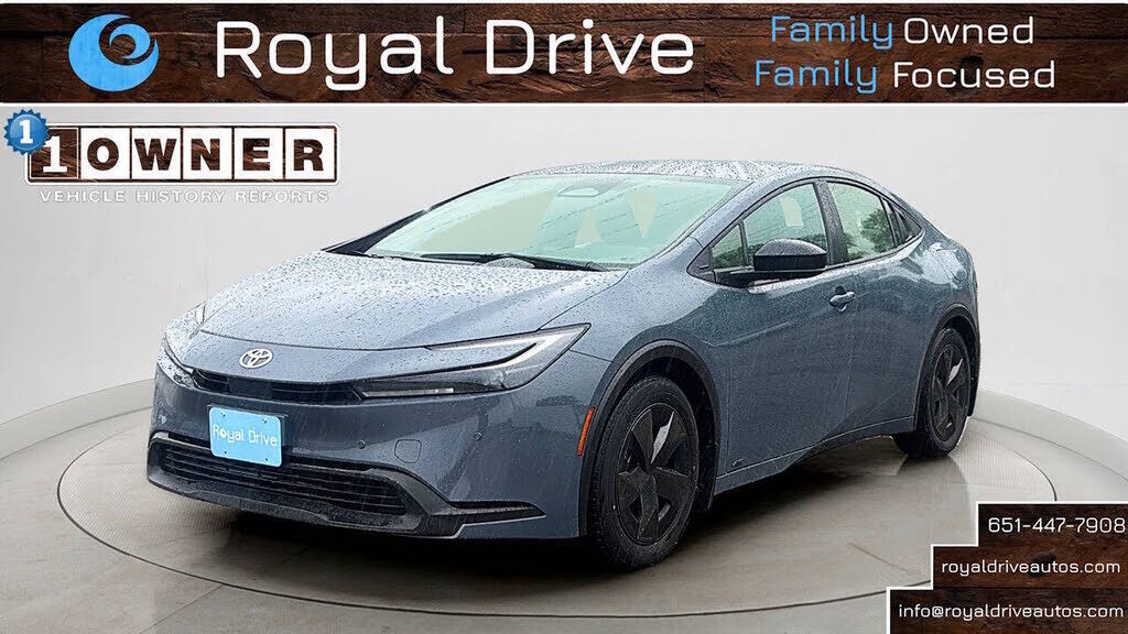 2024 TOYOTA PRIUS