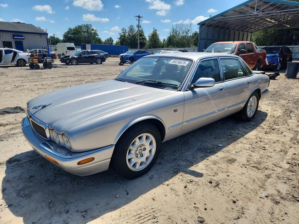 2003 JAGUAR XJ8