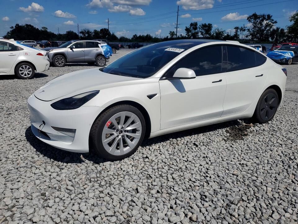 2022 TESLA Model 3