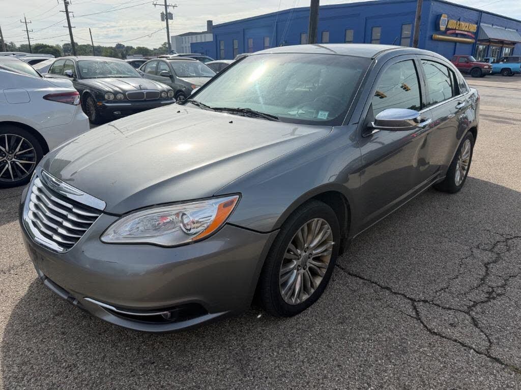 2012 CHRYSLER 200