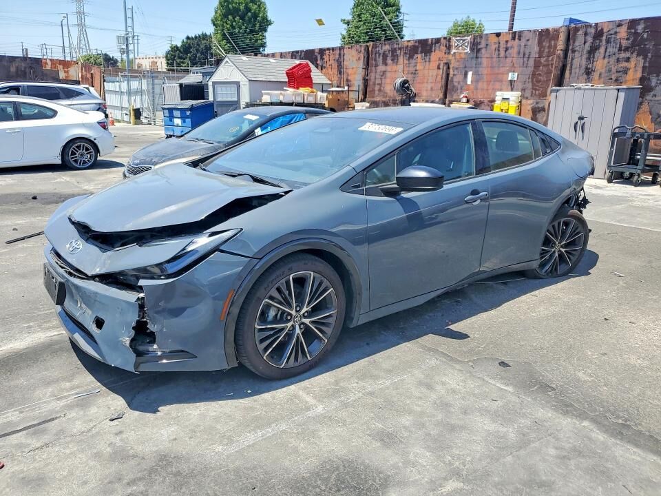 2024 TOYOTA PRIUS