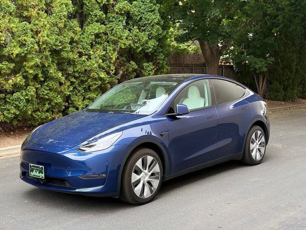 2023 TESLA Model Y