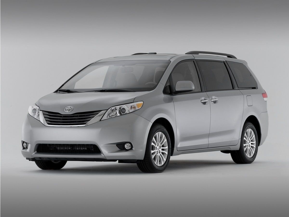 2011 TOYOTA Sienna