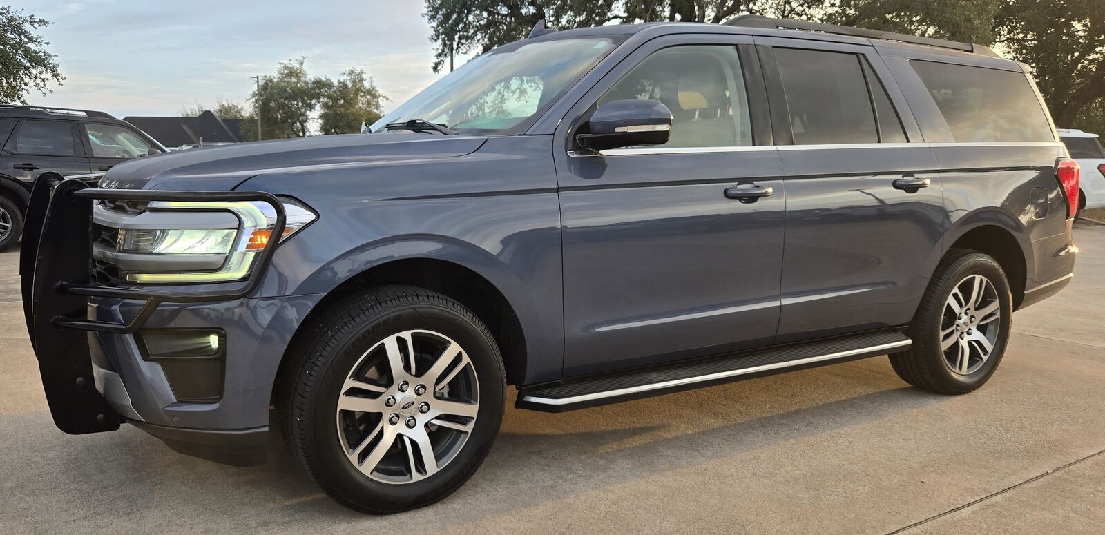 2023 FORD Expedition