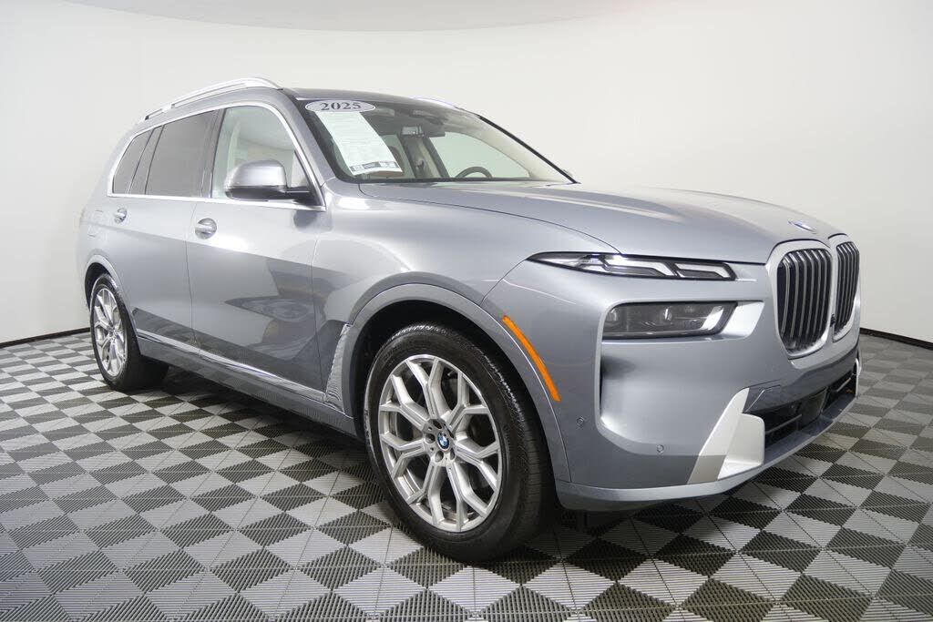 2025 BMW X7