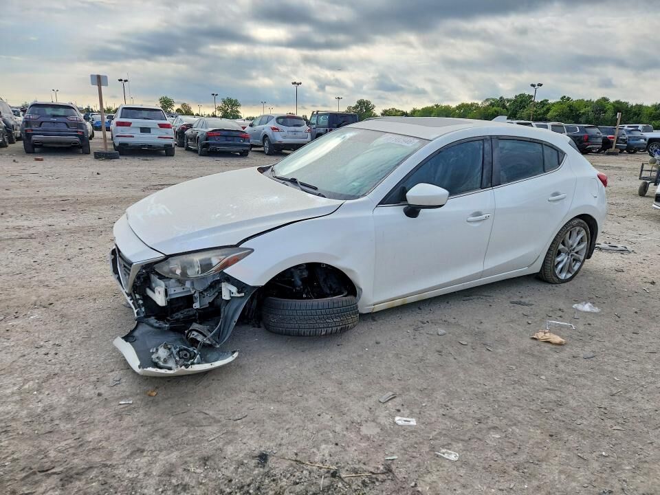 2015 MAZDA Mazda3