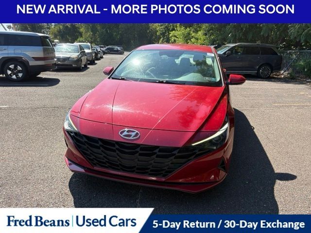 2021 HYUNDAI Elantra