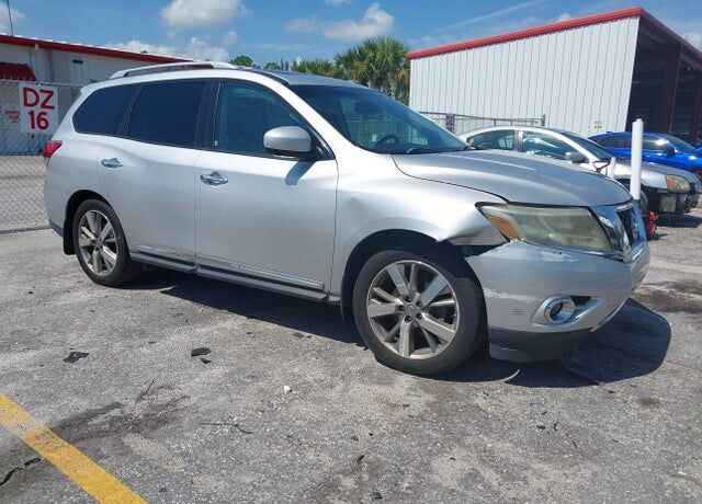 2015 NISSAN Pathfinder