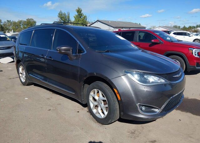 2017 CHRYSLER Pacifica