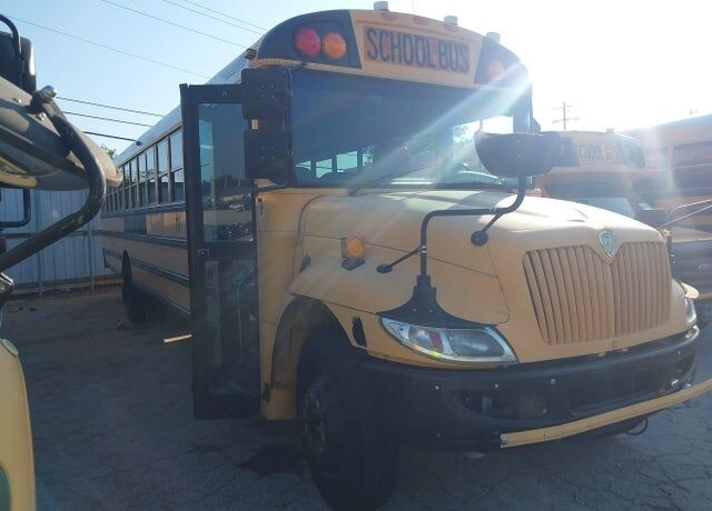 2010 IC BUS PB105