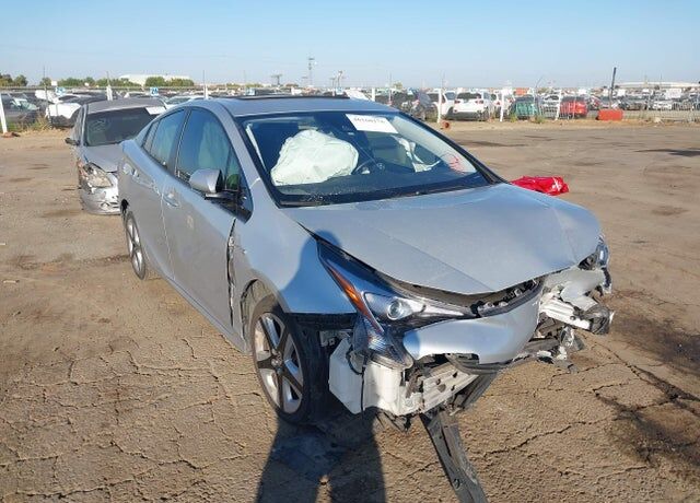2016 TOYOTA PRIUS