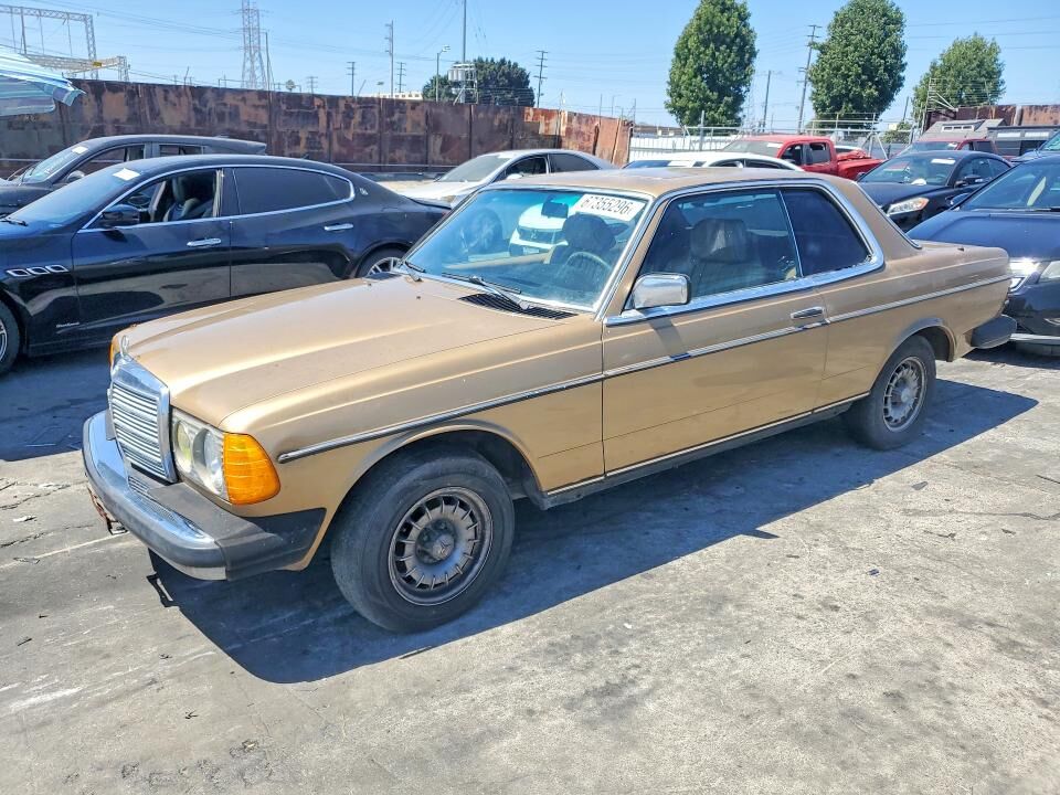1983 MERCEDES-BENZ 300