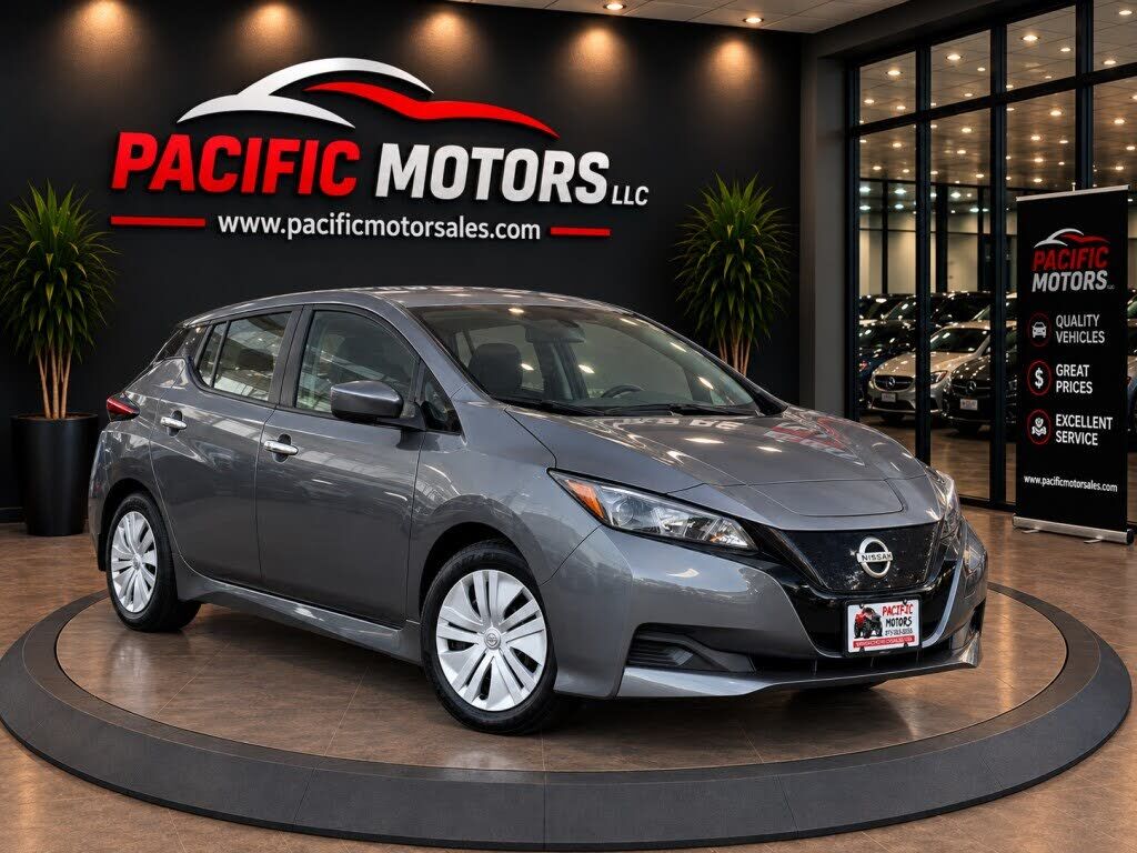 2025 NISSAN Leaf