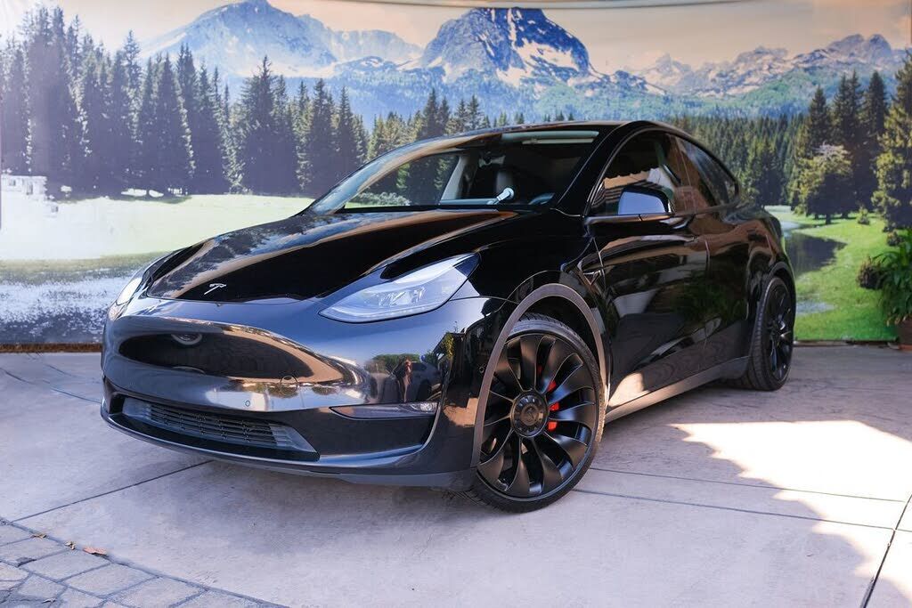 2022 TESLA Model Y