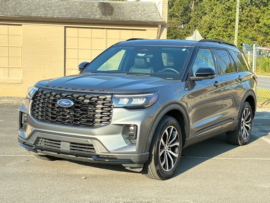 2025 FORD Explorer