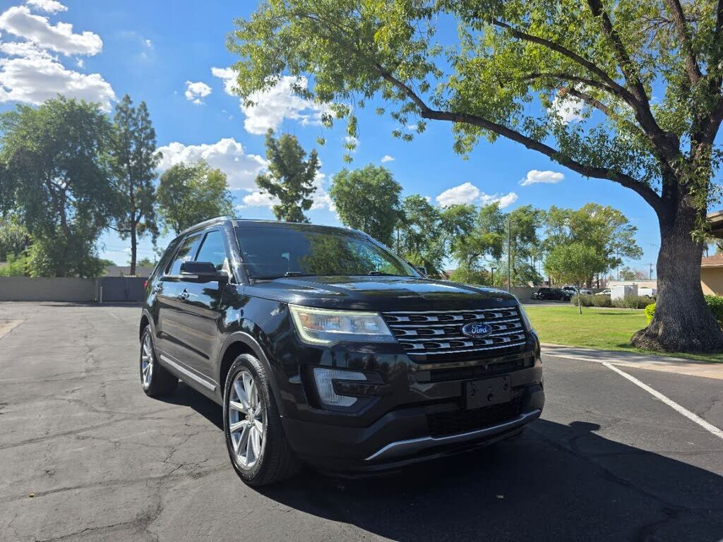 2017 FORD Explorer