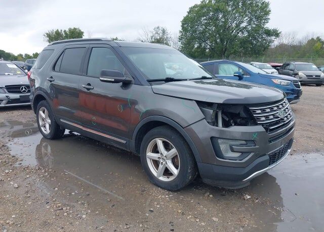 2017 FORD Explorer