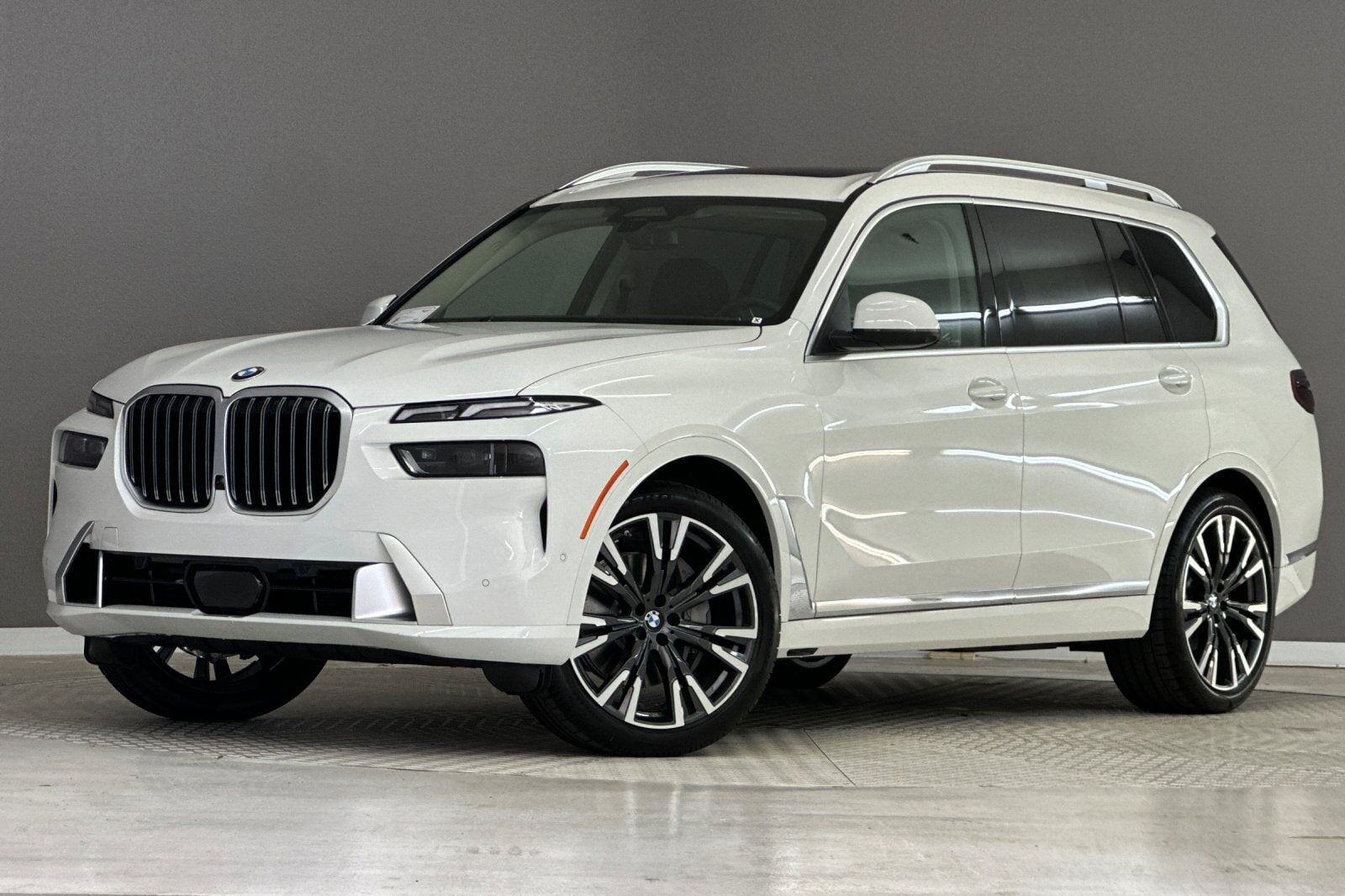 2027 BMW X7