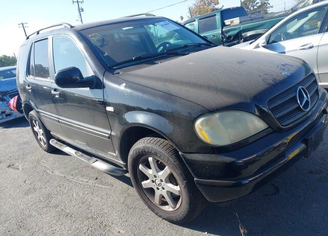 2000 MERCEDES-BENZ M-Class