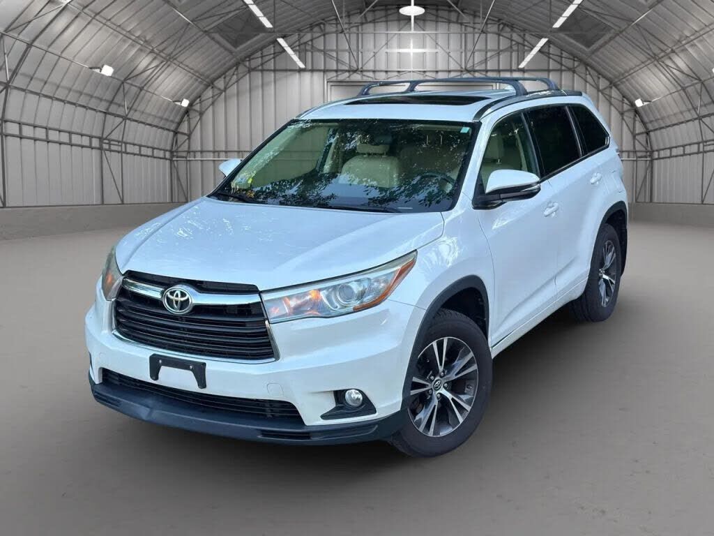 2016 TOYOTA Highlander