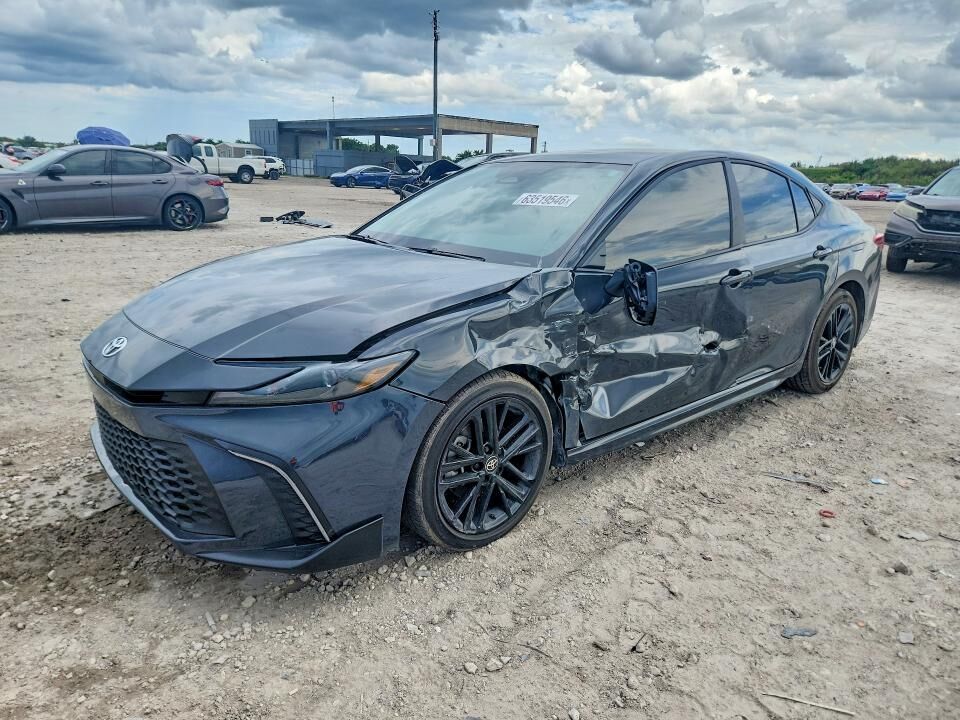 2025 TOYOTA Camry