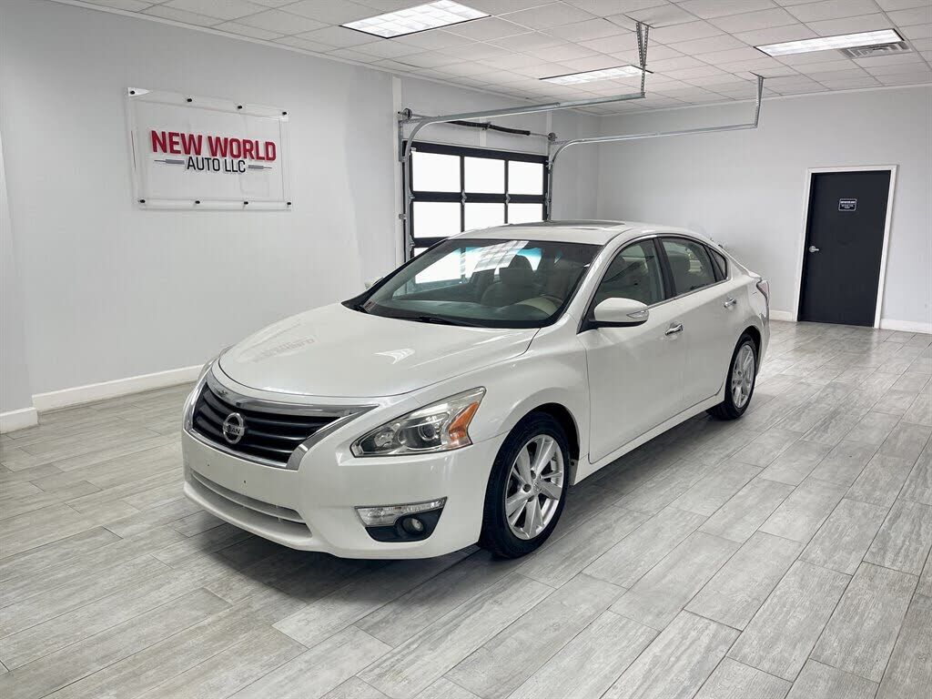 2014 NISSAN Altima