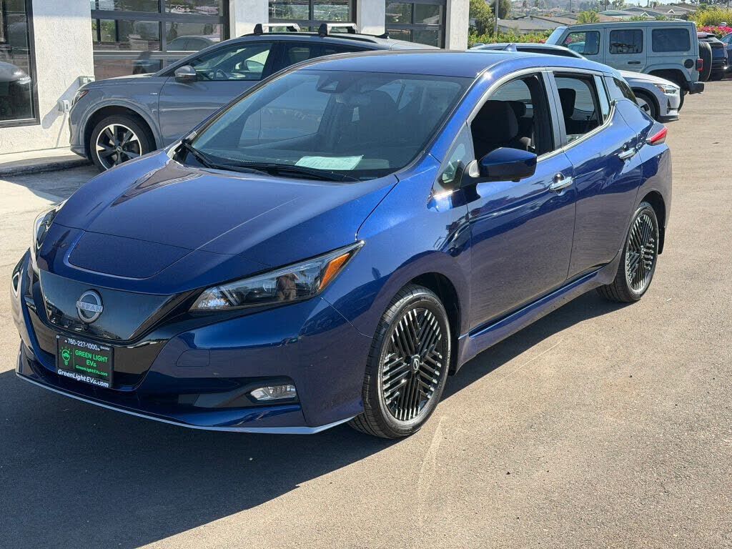 2024 NISSAN Leaf