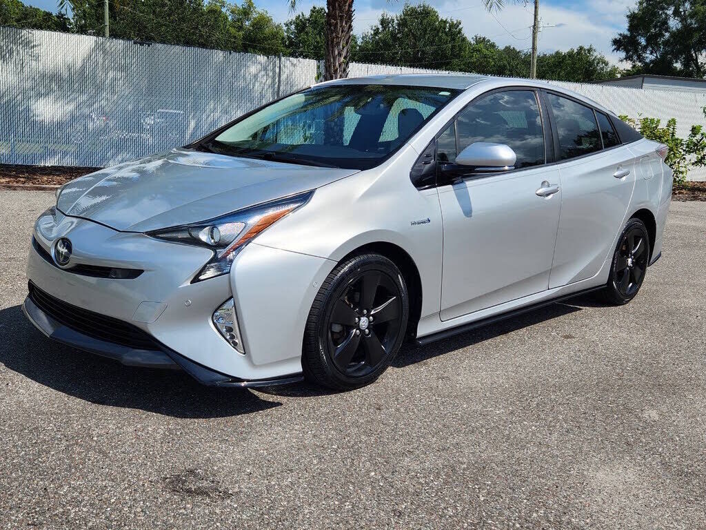 2017 TOYOTA PRIUS