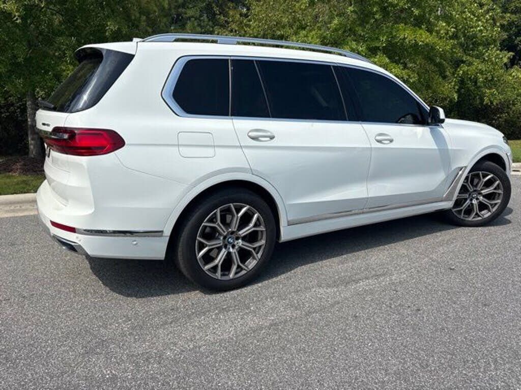 2021 BMW X7