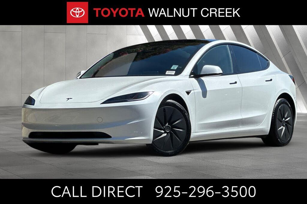 2025 TESLA Model 3