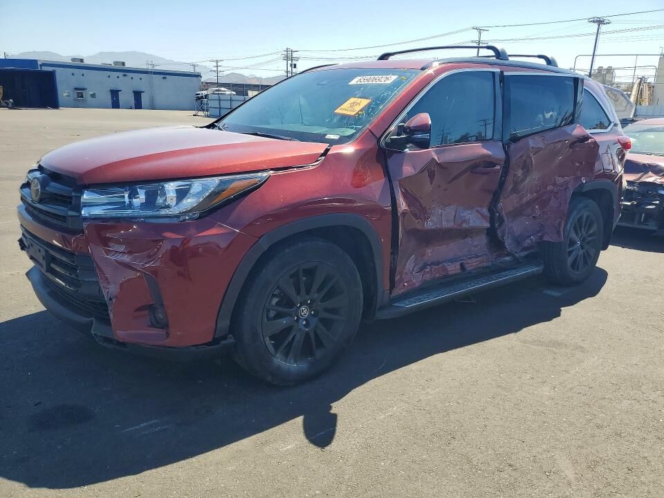 2019 TOYOTA Highlander