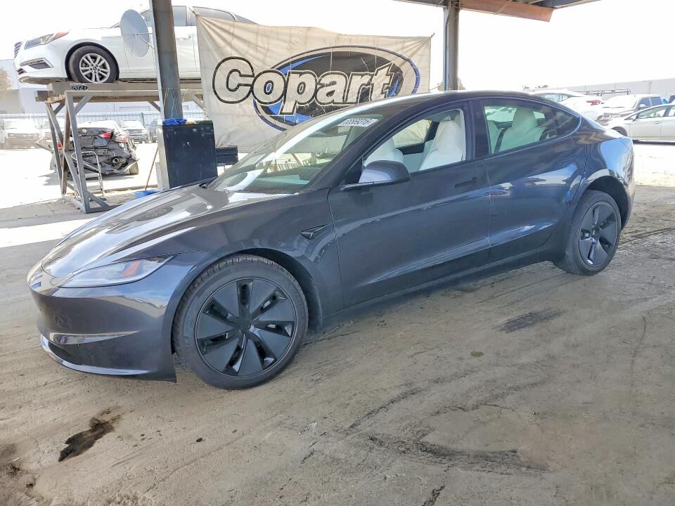 2026 TESLA Model 3