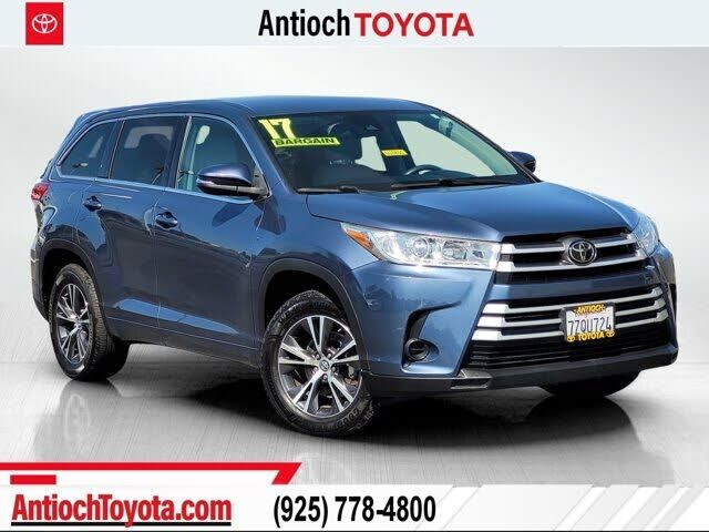 2017 TOYOTA Highlander