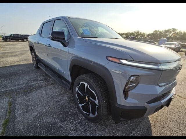 2026 CHEVROLET Silverado EV