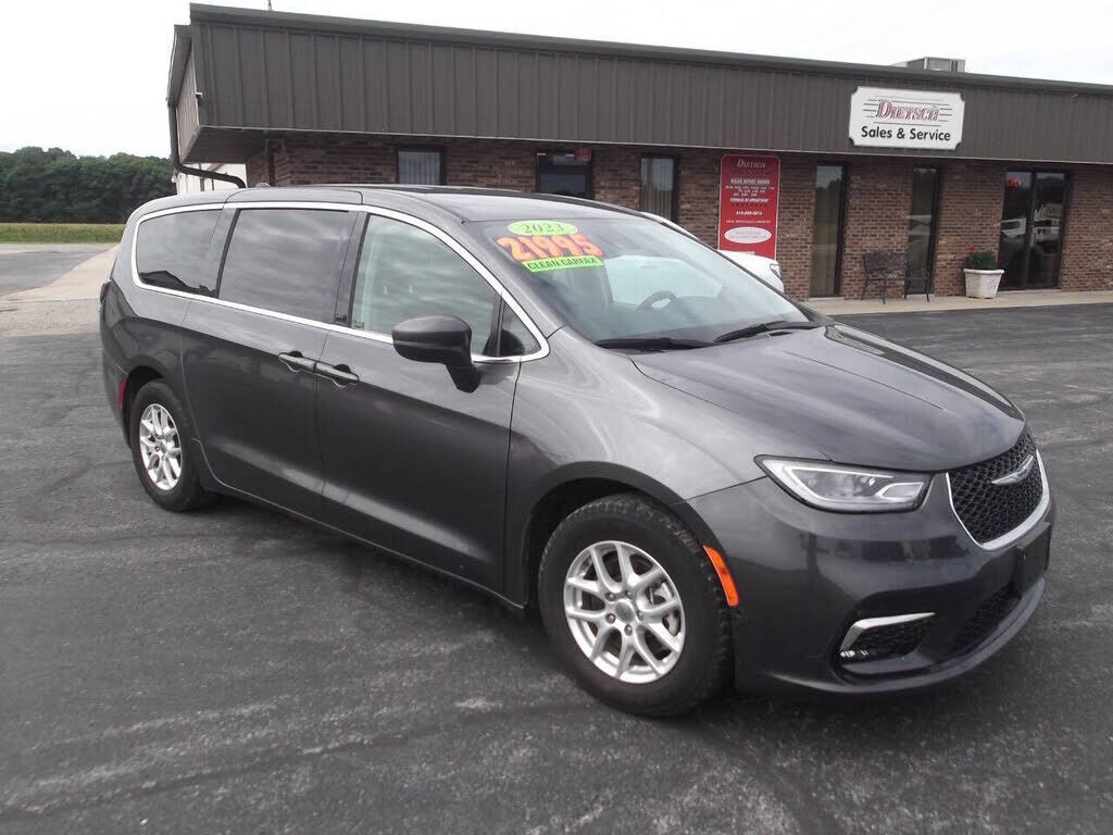 2023 CHRYSLER Pacifica