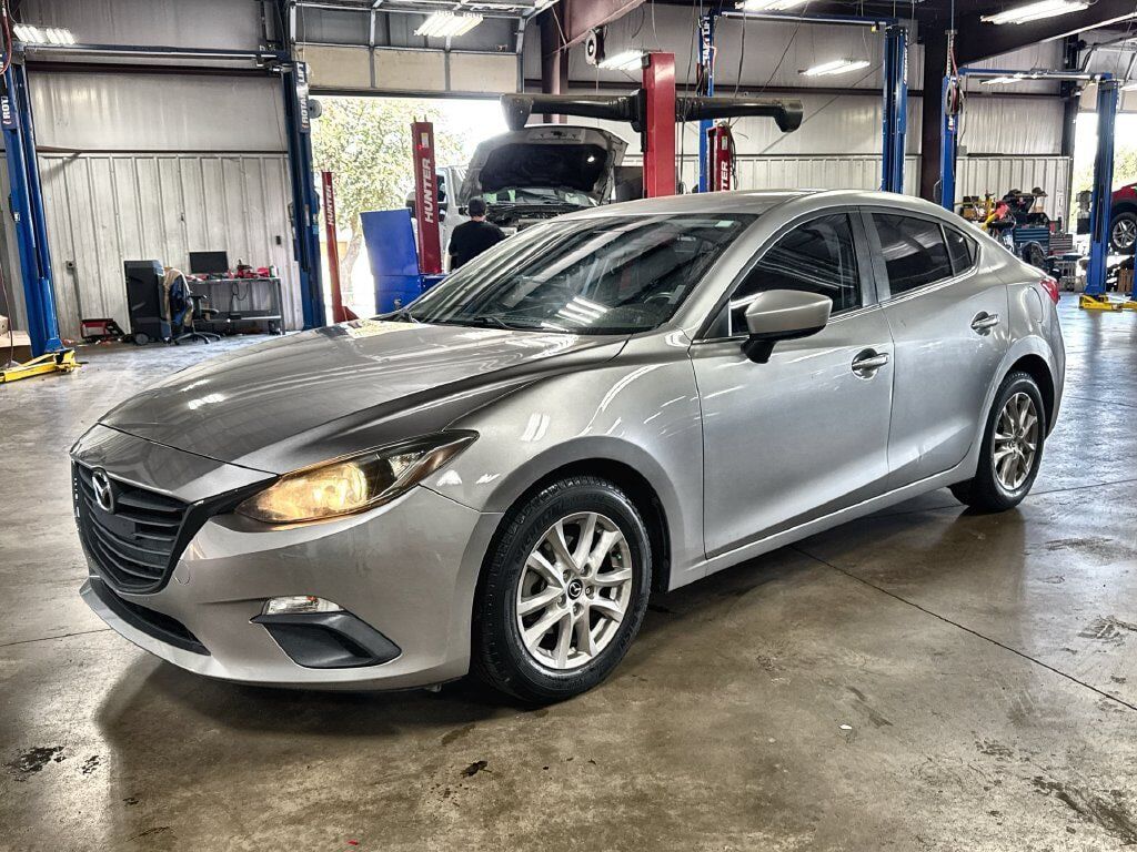 2016 MAZDA Mazda3