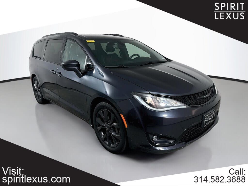 2020 CHRYSLER Pacifica