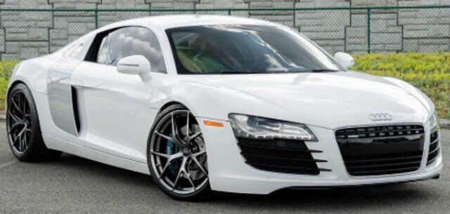 2010 AUDI R8